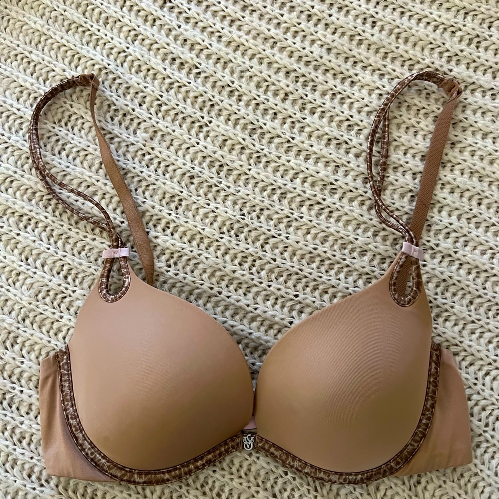 VS “Sexy Little Things” Push-Up Bra